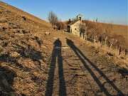 50 Aria gelida...ci abbassiamo al Santuario Sacra Famiglia (1230 m)